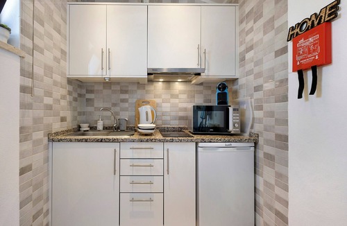 Torralta Apartment | Studio Apartment "The Studio - Pet friendly" with Mountain VIew, Balcony & Wi-Fi