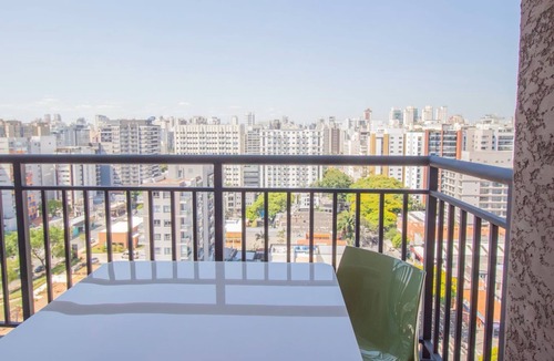Indianopolis Apartment | Studio apartment with pool and subway access in Moema, next to Ibirapuera Park.