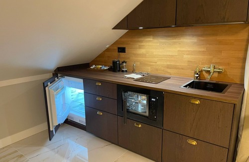 Nieuw-West Apartment | Studio apartment with private kitchen and ensuite bathroom