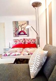 Augustinviertel Apartment | Studio apartment with balcony