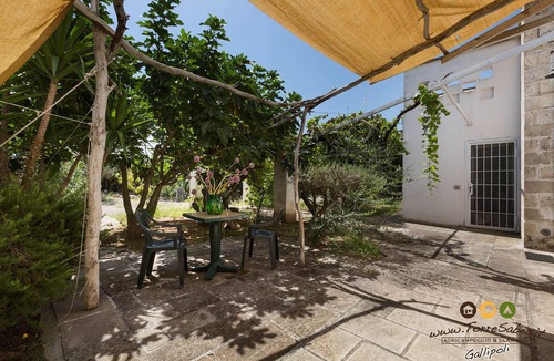 Province of Lecce Apartment | Studio Apartment with kitchenette, patio and private parking