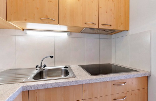 Feldthurns Apartment | Studio Apartment 'Zolerhof Alpenrose' with Mountain View, Shared Terrace and Wi-Fi