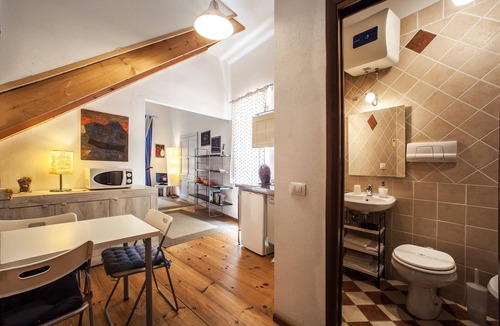 Historic Castle District Bed & Breakfast | Studio Apartments Centro Storico Via Manno