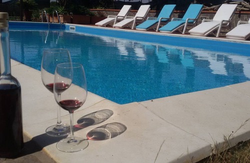 Campiglia Marittima Apartment | Studio 'Appartamento Stelle' with Shared Pool, Shared Garden and Wi-Fi