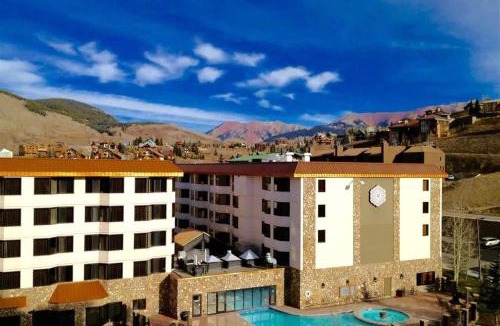 Mount Crested Butte House | Studio at Grand Lodge Hot Tub Pool Pet Friendly