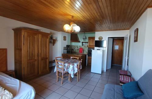 Montgenevre Apartment | Studio au cœur de Montgenèvre, balcon sud, parking inclus, animaux acceptés - FR-1-445-79