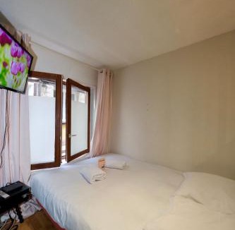 Quartier Vieux Marche-Cathedrale Apartment | Studio au RDC Centre Historique