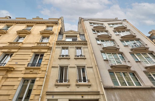 Champs-Elysees Apartment | Studio avec A-C aux Champs-Elysees