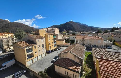 Digne-les-Bains Apartment | Studio avec balcon et vue panoramique sur le Cousson proche Thermes