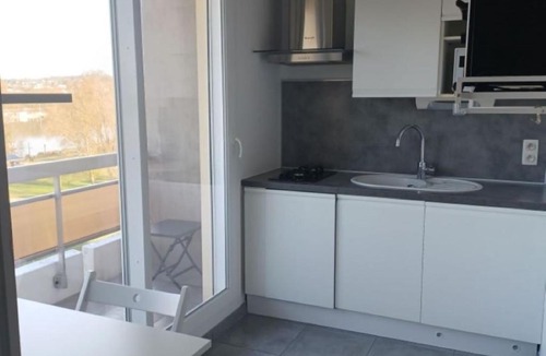 Bellerive-sur-Allier Apartment | Studio avec balcon et superbe vue