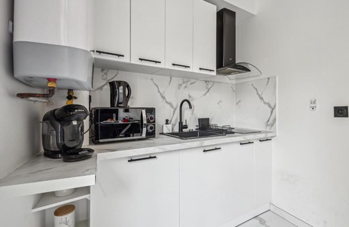 Dammarie Les Lys Apartment | Studio avec jacuzzi & vue sur le parc Soubiran