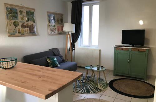 Yzeure Apartment | studio avec place de parking