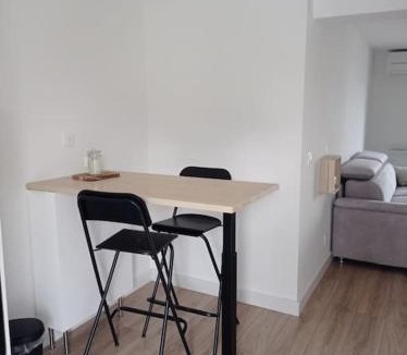Louhossoa Apartment | Studio avec terrasse