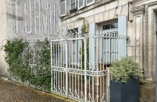 Nontron Apartment | Studio avec terrasse privée