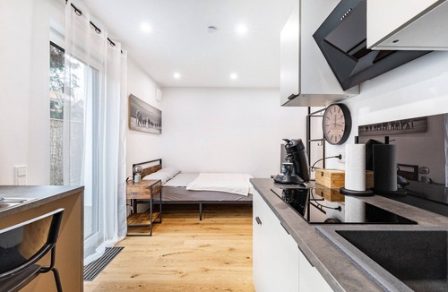 Hochzoll Apartment | Studio 'Ay Homes 01' with Wi-Fi