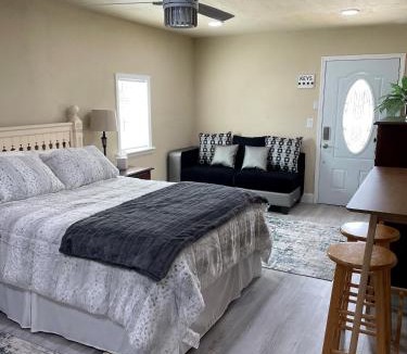 Polk City Apartment | Studio B