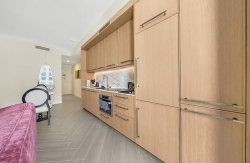 Wynwood Art District Apartment | Studio + Balcony | City View | 15Min MAJOR INTERNATIONAL SPORTING EVENT Fan Fest