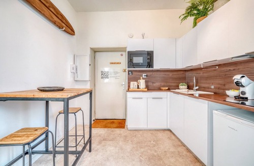 Libourne Apartment | Studio Balinais - Studio Apartment, Sleeps 2
