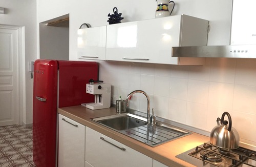 Pizzo Apartment | STUDIO BELLAVISTA in charming fisher village by the sea + GARAGE + WIFI