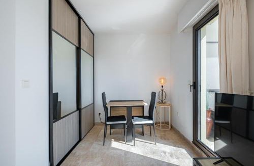 Mandelieu-La-Napoule Apartment | Studio BELLE VUE - Axelle Loc'Appart