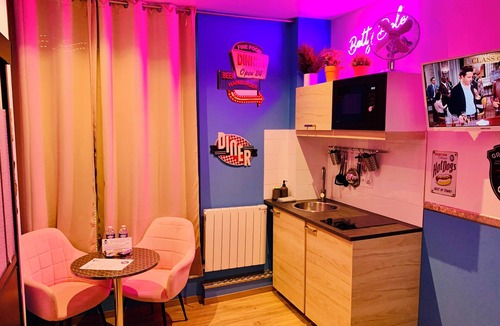 Paroisse Notre-Dame Apartment | ★Studio Betty Dole★ fully equipped - heart of downtown - high-speed WiFi - Netflix