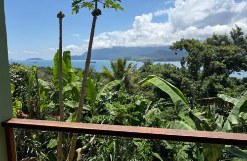 Portinho House | Studio Bonsai Samurai em Ilhabela com vista para o mar
