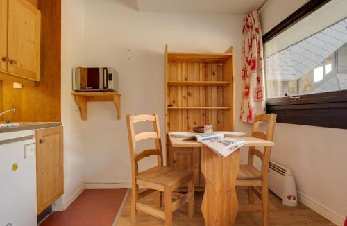 Les Menuires Apartment | Studio Brelins Les Combes 942 by Interhome