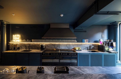 Brondesbury Park Apartment | Studio Brondesbury - Communal Gym, Gardens, Cinema