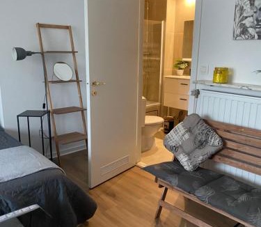 Ganshoren Apartment | Studio Brussels Expo