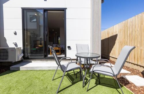 New Brighton Apartment | Studio by the beach