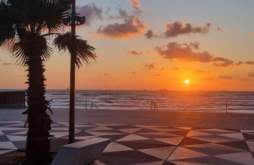 Ashdod Apartment | studio by the sea
