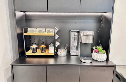 Broadview Apartment | Studio by the Sound - King Bed Fire Pit EV Charger Pet Friendly