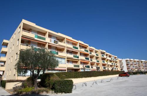La Faviere Apartment | Studio Côte d'Azur-10 by Interhome