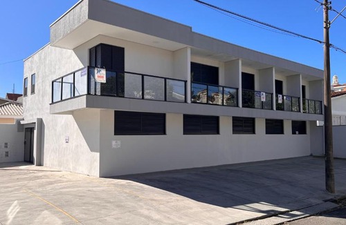 Espirito Santo Do Pinhal Apartment | Studio Chico 02