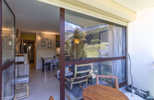 Eaux-Bonnes Apartment | Studio cabin for 6 near slopes, mountain view