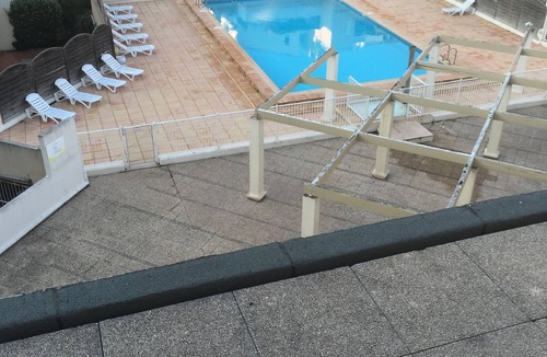 Cap d'Agde Apartment | Studio cabin in the port center of Cap d Agde with secure parking space