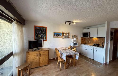 Auris Apartment | Studio cabine à 250m des pistes - 4 couchages - FR-1-297-347