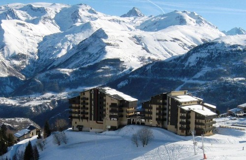 Auris Apartment | Studio cabine 4 pers au pied des pistes avec balcon - Auris en Oisans - FR-1-297-331