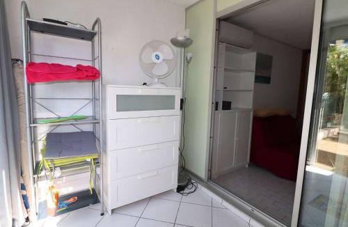 Le Grau-Du-Roi Apartment | Studio Cabine avec terrasse ensoleillée, piscines, parking privé, à 500m de la plage - FR-1-307-133