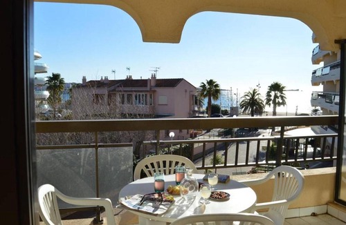Frejus Plage Apartment | Studio cabine bord de mer, 4 pers, terrasse, rés. calme - FR-1-226A-57