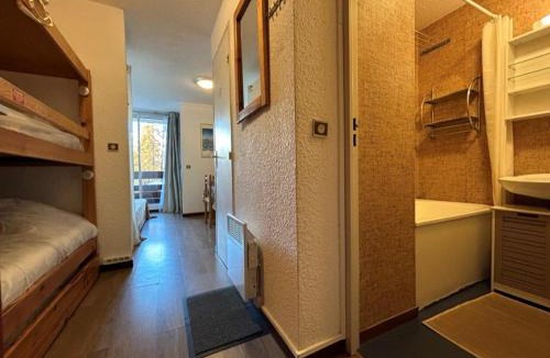 Puy-Saint-Vincent Apartment | Studio cabine chaleureux avec balcon, proche pistes, 4 pers, Puy Saint Vincent - FR-1-330G-9