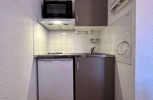 Puy-Saint-Vincent Apartment | Studio cabine chaleureux avec balcon, proche pistes, 4 pers, Puy Saint Vincent - FR-1-330G-9