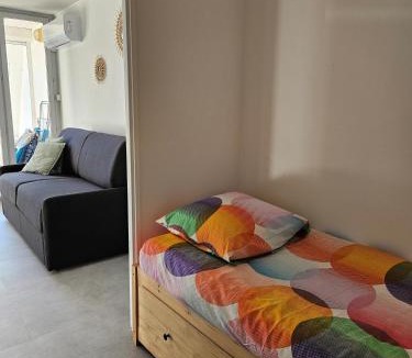 La Petite Motte Apartment | Studio Cabine Clim Wifi Parking Draps - 1 étoile - self check-in possible
