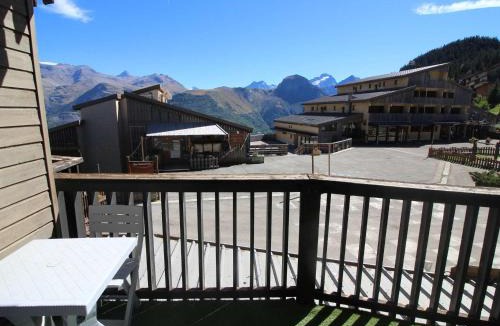 Auris Apartment | Studio cabine rénové, 4 couchages, pied des pistes, parking, balcon sud - FR-1-297-160