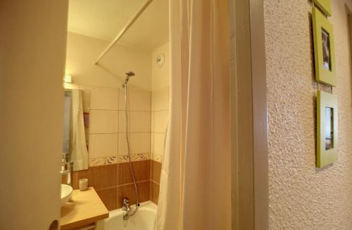 Reberty Apartment | Studio cabine rénové 3 pers avec Wifi proche pistes - FR-1-178-351
