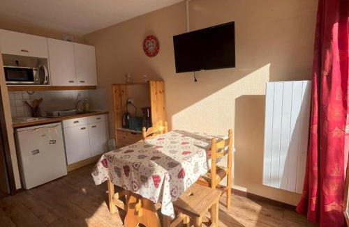 Valloire Apartment | Studio cabine Sud avec balcon, animaux admis - FR-1-263-536