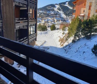 Les Angles Apartment | Studio cabine vue sur pistes