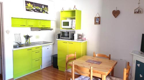 Les Angles Apartment | Studio cabine vue sur pistes