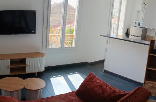 Saint-Sylvestre Apartment | Studio calme, proche du tramway