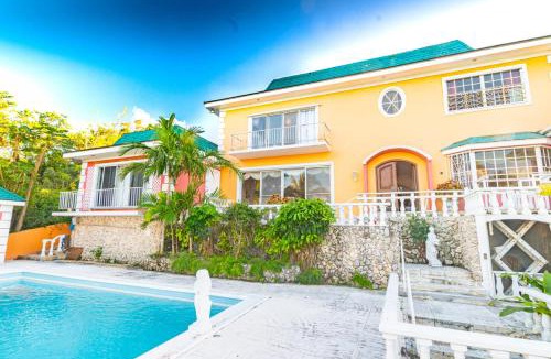 Gambier Apartment | Studio Candy at Viking Hill - Love Beach